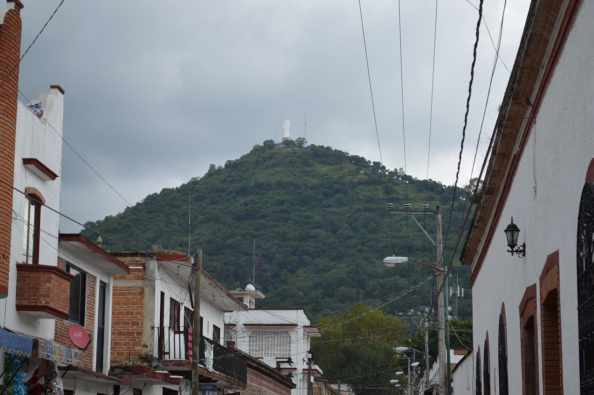 Cristo Rey statue on its hill above Cali