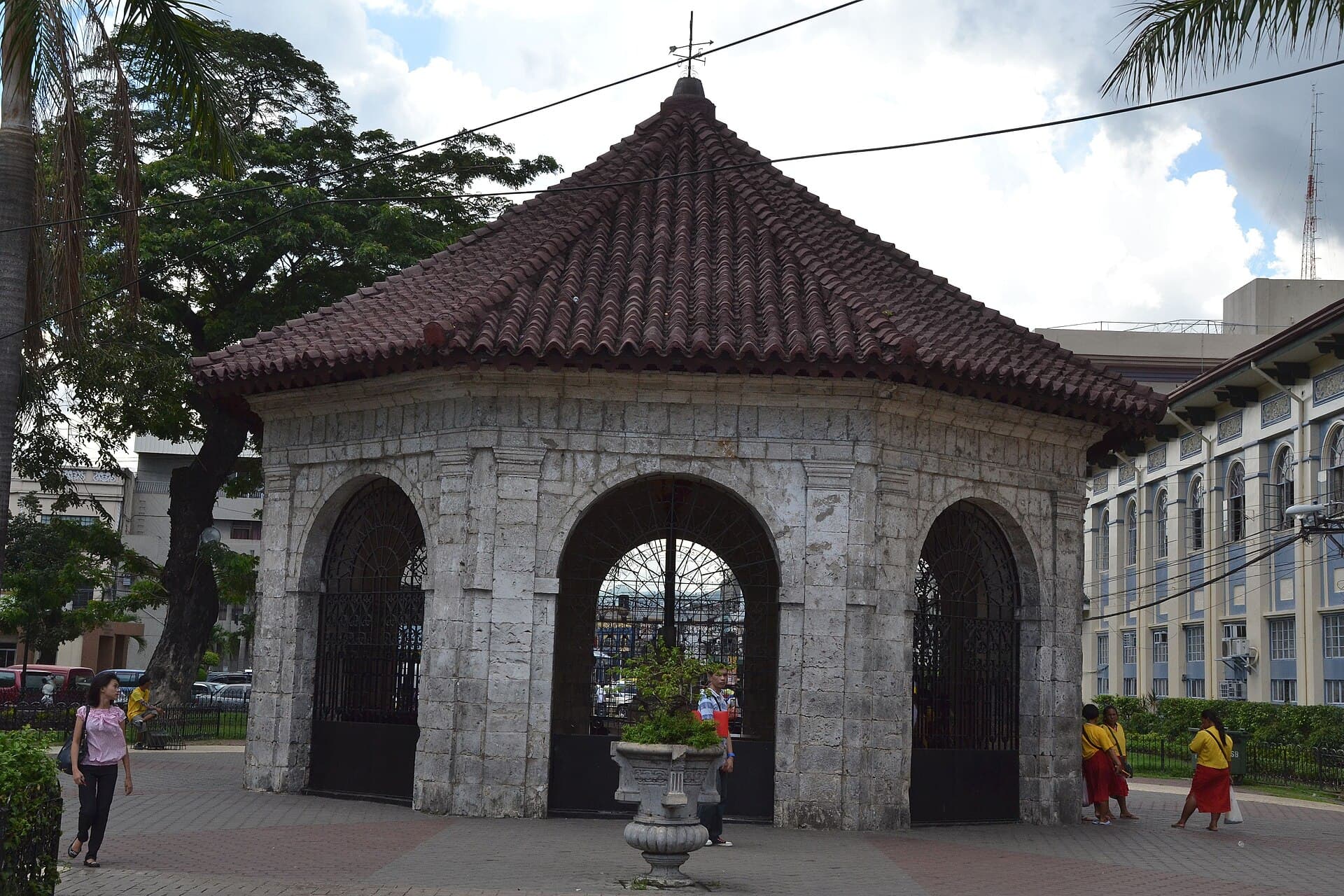 The Basilica del Santo Niño facade and Magellan's Cross pavilion in downtown Cebu City